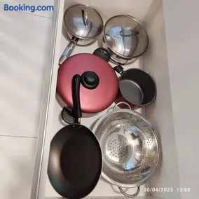 Apartamento novo a 350 m da praia das Toninhas em Ubatuba - 2 dormitórios sendo 1 suite, piscina, varanda gourmet com churrasqueira, ar condicionado, cozinha completa, garagem privativa - Image 2