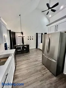 Lake Lanier House 2 - Image 3