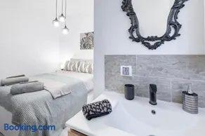 Valencia Designer Apartment next to metro - Image 1