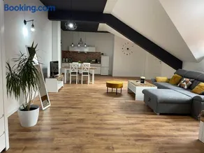 Apartament Rynek 13 z parkingiem - Centrum Bochni - Image 1