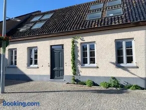 Zoé's Cottage - Image 1