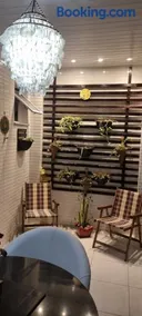 Apartamento FRENTE PARA 0 MAR - PÉ NA AREIA - 3 SUITES COM AR CONDICIONADO, 2- VAGAS PARA CARROS MÉDIOS OU PICK UP E CARRO PEQUENO - FINAMENTE DECORADO - PRAIA DO MORRO-INTERNET -WI-FI -TV COM SERVIÇOS DE DISNEY PARAMOUNT-MAX-ROUPA DE CAMA 2 X CASAIS - Image 2