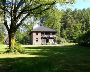 Riverside house - Image 1