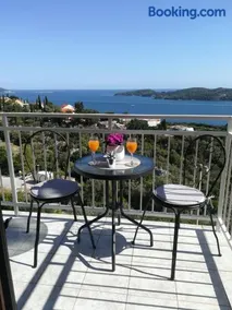 Cozy Apartmant with a sea view in Orašac - Image 1