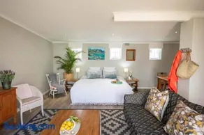 Goozi Garden Cottage - Image 2