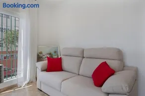 Agréable appartement de vacances avec internet haut débit, terrasse et jardin | Vue ville | Idéal pour le télétravail - Image 4