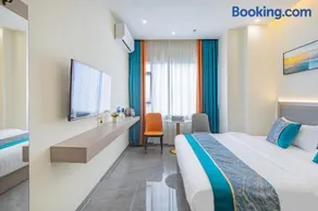 Zhuhai Golden Lake Bay Hotel - Image 2