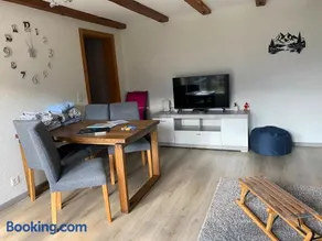 Appartement confortable avec terrasse - Image 2