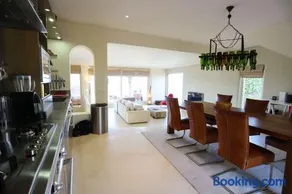 Stunning Villa Ibizenca with private pool in Sitges - Image 4