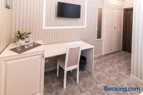 L.O.Y Family Hotel - Image 4