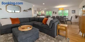 Shenandoah Retreat - Family Home - Image 2