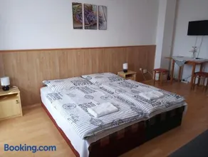 Napsugár Vendégház - Image 3