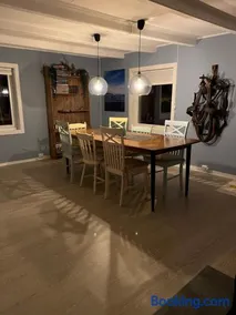Flott feriehus ved sjøen - Image 2