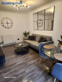 Cozy 2 bedroom Home Near Bham Airport & NEC - Image 2