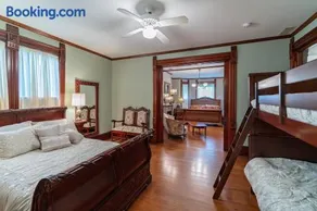 Sisters Inn-Family Suite - Image 3