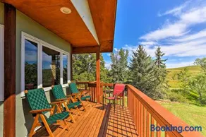 Rapid City Vacation Home w/ Wraparound Deck! - Image 2
