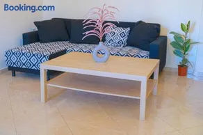 Bright Apt Close to the Beach - Image 5