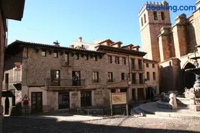 Apartamentos La Iglesia - Image 1