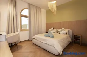 Luxurious Villa 5BHK with Pool BBQ and Full Time Housemaid Assistance - live in - Image 5