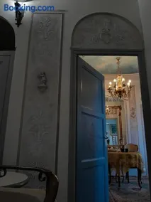 Penthouse en bleu royal - Image 2