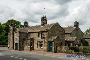 The Fox House by Innkeeper's Collection - Image 2