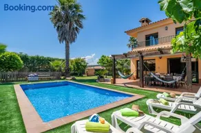 Villa Jaruco Lux Piscina Privada Familiar BBQ Aire Acondicionado - Image 1