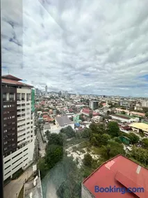 hotel living,The Persimmon Suites 2-4pax (1430) - Image 1