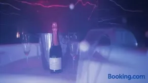 Spa-Sauna-Ciel de pluie tropicale-Crémant- Nuit Romantique - Escapade Mâconnaise - Image 3
