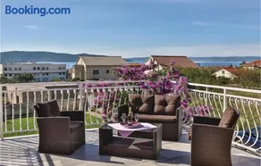Three-Bedroom Holiday Home In Kastel Sucurac - Image 2