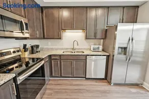 Biltmore Luxury 1513 #2 Townhomes l 2Bd 2 Bth - Image 3