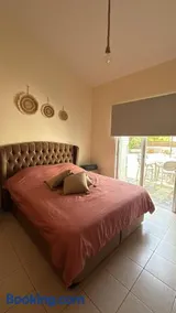 Eflisian Bungalows - Image 4