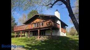 Beautiful Windham Chalet 2 minutes to the Mountain - Image 1