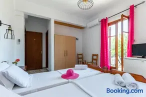 Fotini Rooms - Image 2
