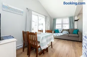 Hampton Beach Seaside Villa Unit 1 - Image 4