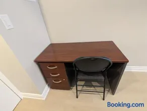 Modern Designer Suite Minutes to Thermëa Spa - Image 2