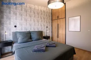 Exclusive 2-Bedroom Penthouse with Jacuzzi - Image 3