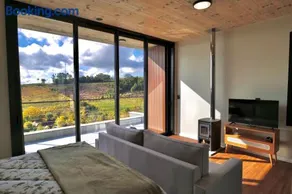 Casas Pietra Vale dos Vinhedos - Image 1