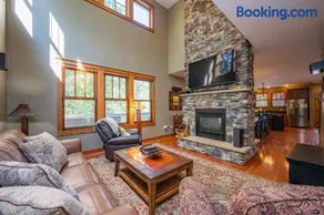 Triple-T Lodge by Railey Vacations - Image 1