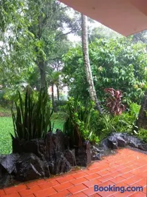 Eden Garden Farm Stay - Image 1