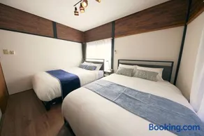 Est house KAMEARI -Entire Tokyo House with Direct Bus Access to Airport and Disney in a Peaceful Local Neighborhood with 24 Hour Shops and Dining Options- - Image 3