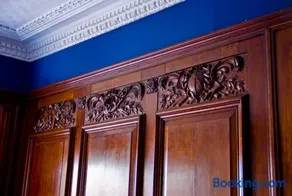 Royal Mackintosh Hotel - Image 2