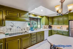 Hill country gem with private pool, deck, firepit, Ping-Pong, foosball, & WiFi - Image 1