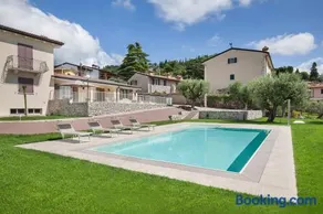 Villa Chiara APT 1- Appartamento in villa con piscina - Image 2
