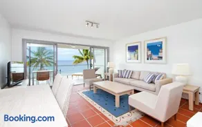 Fairshore 38 Beachfront Balcony - Image 3