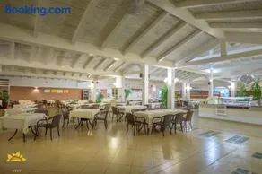 Hotel Garden Beach - Image 5