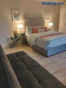 Apartment - Image 4