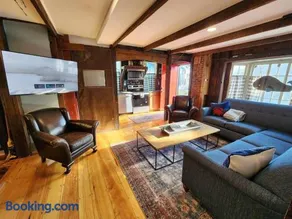 The Orca Suite- Bearskin Neck Rockport- Steps to all - Image 2