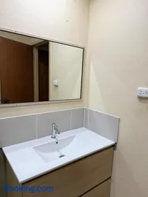 Corner unit in Geraldton - Image 5