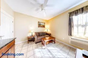 Two Neighboring Suites, Each w/ WiFi, Two TVs, and Central AC - Near Acadia - Image 3