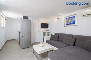 Villa Blanka Apartments - Image 4